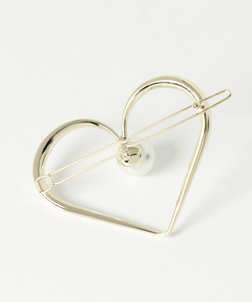 PLAIN CLOTHING（プレーンクロージング）の「パールハートクリップ【PLAIN CLOTHING】（バレッタ/ヘアクリップ・レディース・ゴールド/シルバー・FREE）」の3枚目の写真