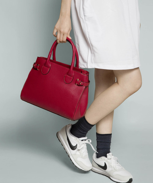 PLAIN CLOTHING（プレーンクロージング）の「スクエアハンドバッグ【PLAIN CLOTHING】（ショルダーバッグ・レディース・カーキ/ブラック/ベージュ/ネイビー/レッド/キャメル/グレー・FREE）」の16枚目の写真