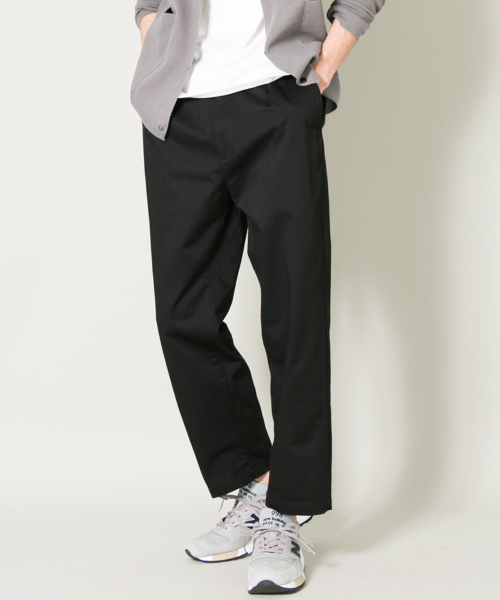 URBAN RESEARCH(アーバンリサーチ)の「UR T/Cツイル ワンタックワイドパンツ(その他パンツ・メンズ・ベージュ/カーキ/ブラック・LARGE/MEDIUM)」の2枚目の写真