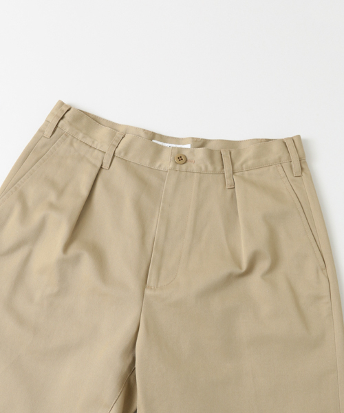 URBAN RESEARCH(アーバンリサーチ)の「UR T/Cツイル ワンタックワイドパンツ(その他パンツ・メンズ・ベージュ/カーキ/ブラック・LARGE/MEDIUM)」の7枚目の写真