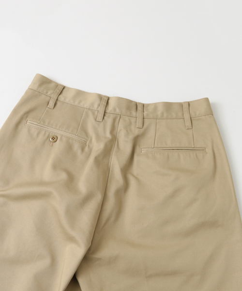 URBAN RESEARCH(アーバンリサーチ)の「UR T/Cツイル ワンタックワイドパンツ(その他パンツ・メンズ・ベージュ/カーキ/ブラック・LARGE/MEDIUM)」の11枚目の写真