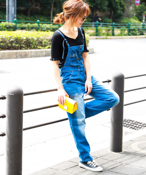 Fashion Letter（ファッションレター）の「ゆるサロペットデニムパンツ（サロペット/オーバーオール・レディース・ネイビー/ブルー・LL/3L/4L/M/L）」の7枚目の写真