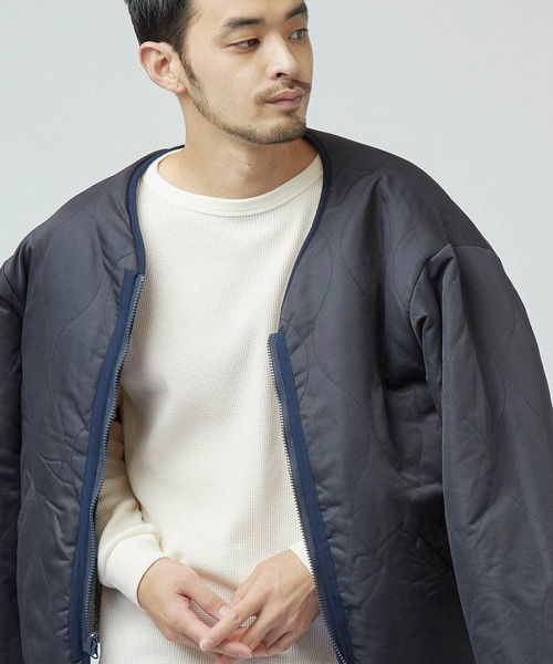 MONO-MART（モノマート）の「ワッフル編みオーバーロングカットソー/サイドスリットヘムライン(L/Sスリーブ)（Tシャツ/カットソー・メンズ・ブラウン系その他/ブラック系その他/グレー系その他/ベージュ系その他/ブラック/ホワイト系その他/グリーン系その他/バーガンディー/ベージュ/チャコール/レッド系その他/杢グレー/パープル/カーキ/ブラウン系その他2/ブルー系その他/アイボリー/グレー系その他2/ネイビー/パープル系その他/ブルーグリーン/イエロー系その他/ブルー系その他2/キャメル/スモークピンク/ピンク系その他/ブルー系その他3/ベージュ系その他3/レッド系その他3/グレー系その他4/ホワイト系その他3/ブラック系その他3/ピンク系その他3/グリーン系その他3/グレー系その他3/イエロー系その他3/パープル系その他3/ブルー系その他4/グレイッシュベージュ/ブラウン/ブラウン系その他3/ベージュ系その他2/ベージュ系その他4/グリーン系その他2/ブルー系その他5/ナチュラル/グリーン系その他4/ブルー系その他6・XL/M/L/FREE）」の18枚目の写真