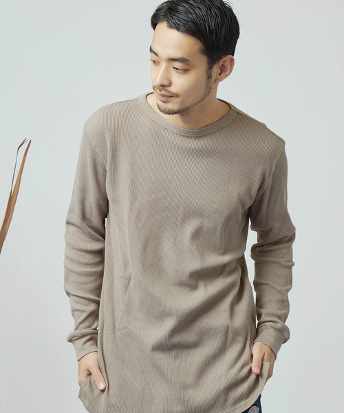 MONO-MART（モノマート）の「ワッフル編みオーバーロングカットソー/サイドスリットヘムライン(L/Sスリーブ)（Tシャツ/カットソー・メンズ・ブラウン系その他/ブラック系その他/グレー系その他/ベージュ系その他/ブラック/ホワイト系その他/グリーン系その他/バーガンディー/ベージュ/チャコール/レッド系その他/杢グレー/パープル/カーキ/ブラウン系その他2/ブルー系その他/アイボリー/グレー系その他2/ネイビー/パープル系その他/ブルーグリーン/イエロー系その他/ブルー系その他2/キャメル/スモークピンク/ピンク系その他/ブルー系その他3/ベージュ系その他3/レッド系その他3/グレー系その他4/ホワイト系その他3/ブラック系その他3/ピンク系その他3/グリーン系その他3/グレー系その他3/イエロー系その他3/パープル系その他3/ブルー系その他4/グレイッシュベージュ/ブラウン/ブラウン系その他3/ベージュ系その他2/ベージュ系その他4/グリーン系その他2/ブルー系その他5/ナチュラル/グリーン系その他4/ブルー系その他6・XL/M/L/FREE）」の20枚目の写真