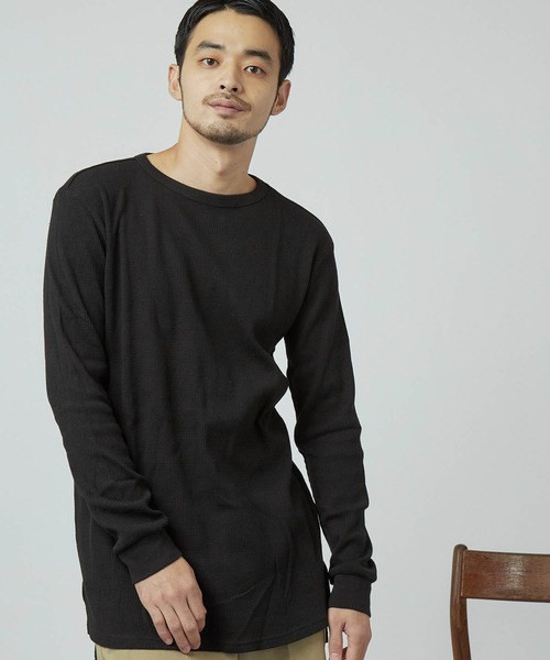 MONO-MART（モノマート）の「ワッフル編みオーバーロングカットソー/サイドスリットヘムライン(L/Sスリーブ)（Tシャツ/カットソー・メンズ・ブラウン系その他/ブラック系その他/グレー系その他/ベージュ系その他/ブラック/ホワイト系その他/グリーン系その他/バーガンディー/ベージュ/チャコール/レッド系その他/杢グレー/パープル/カーキ/ブラウン系その他2/ブルー系その他/アイボリー/グレー系その他2/ネイビー/パープル系その他/ブルーグリーン/イエロー系その他/ブルー系その他2/キャメル/スモークピンク/ピンク系その他/ブルー系その他3/ベージュ系その他3/レッド系その他3/グレー系その他4/ホワイト系その他3/ブラック系その他3/ピンク系その他3/グリーン系その他3/グレー系その他3/イエロー系その他3/パープル系その他3/ブルー系その他4/グレイッシュベージュ/ブラウン/ブラウン系その他3/ベージュ系その他2/ベージュ系その他4/グリーン系その他2/ブルー系その他5/ナチュラル/グリーン系その他4/ブルー系その他6・XL/M/L/FREE）」の5枚目の写真