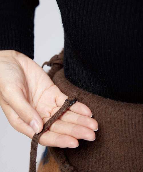 Velvet BY NOISE MAKER（ベルベッドバイノイズメーカー）の「モヘアジャガード2wayロングスカート（スカート・レディース・チャコールグレー/キャメル・FREE）」の7枚目の写真