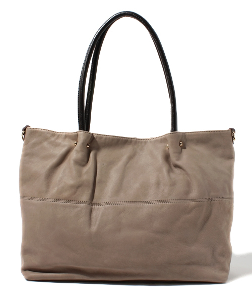 NANO universe（ナノユニバース）の「プレーンレザートートバッグ（トートバッグ・メンズ・ブラック/グレー/ブラウン/ダークブラウン/ライトブラウン/グリーン/カーキ/ブルー/レッド・FREE）」の2枚目の写真