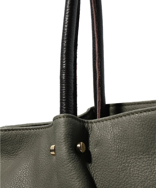 NANO universe（ナノユニバース）の「プレーンレザートートバッグ（トートバッグ・メンズ・ブラック/グレー/ブラウン/ダークブラウン/ライトブラウン/グリーン/カーキ/ブルー/レッド・FREE）」の12枚目の写真