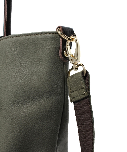 NANO universe（ナノユニバース）の「プレーンレザートートバッグ（トートバッグ・メンズ・ブラック/グレー/ブラウン/ダークブラウン/ライトブラウン/グリーン/カーキ/ブルー/レッド・FREE）」の13枚目の写真