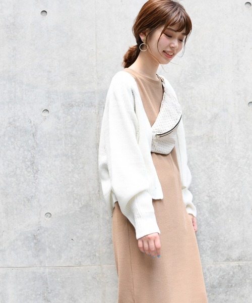 natural couture（ナチュラルクチュール）の「アイレット入りシンプルカーディガン（カーディガン/ボレロ・レディース・ブラック/パープル/ピンク/グリーン/アイボリー/キャメル・FREE）」の8枚目の写真