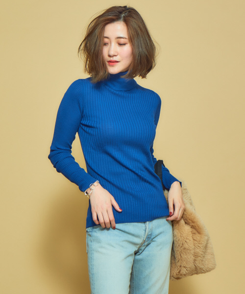 Abahouse Devinette（ドゥヴィネット）の「SUPER120sタートルハイゲージリブニット（ニット/セーター・レディース・ホワイト/ライトグレー/ブラック/ベージュ/ネイビー/ブルー/ブルー系その他・フリー）」の6枚目の写真