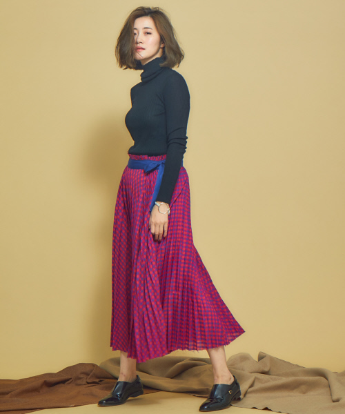 Abahouse Devinette（ドゥヴィネット）の「SUPER120sタートルハイゲージリブニット（ニット/セーター・レディース・ホワイト/ライトグレー/ブラック/ベージュ/ネイビー/ブルー/ブルー系その他・フリー）」の19枚目の写真