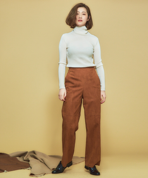 Abahouse Devinette（ドゥヴィネット）の「SUPER120sタートルハイゲージリブニット（ニット/セーター・レディース・ホワイト/ライトグレー/ブラック/ベージュ/ネイビー/ブルー/ブルー系その他・フリー）」の21枚目の写真