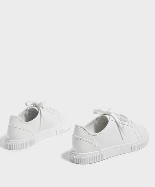 CHARLES & KEITH(チャールズ & キース)の「クラシックレースアップスニーカー / CLASSIC LACE UP SNEAKERS(スニーカー・レディース・ホワイト/ダークブルー・22.5cm/23cm/23.5cm/24.5cm/25cm/25.5cm)」の5枚目の写真