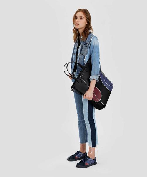 CHARLES & KEITH(チャールズ & キース)の「クラシックレースアップスニーカー / CLASSIC LACE UP SNEAKERS(スニーカー・レディース・ホワイト/ダークブルー・22.5cm/23cm/23.5cm/24.5cm/25cm/25.5cm)」の13枚目の写真