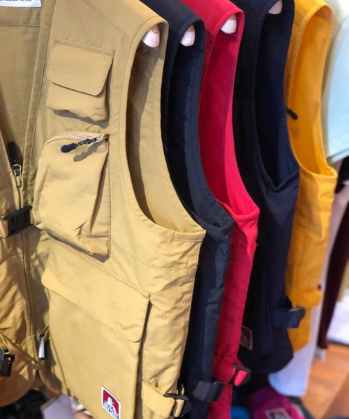 BEN DAVIS ORIGINALS(ベンデイビスオリジナルス)の「BEN DAVIS MULTI FUNCTION FISHING VEST/ベンデイビス フィッシングベスト(ベスト・メンズ・ベージュ/ネイビー/レッド/イエロー/ブラック・FREE)」の8枚目の写真