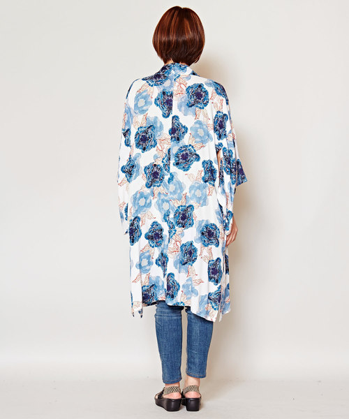 チャイハネ（チャイハネ）の「【チャイハネ】ヴィンテージフラワープリント着物袖カーディガン（カーディガン/ボレロ・レディース・ホワイト/イエロー/グリーン・FREE）」の6枚目の写真