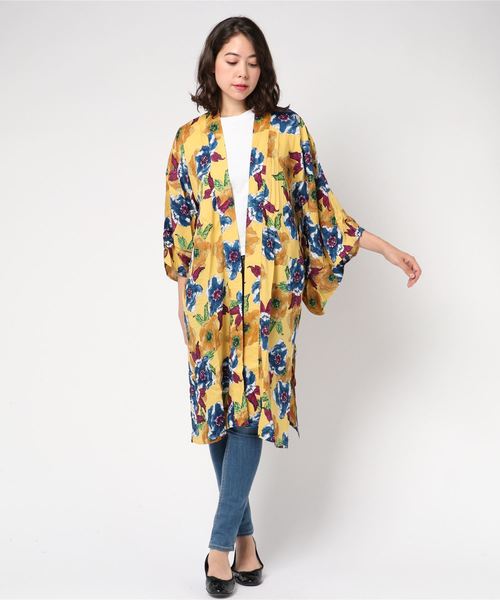 チャイハネ（チャイハネ）の「【チャイハネ】ヴィンテージフラワープリント着物袖カーディガン（カーディガン/ボレロ・レディース・ホワイト/イエロー/グリーン・FREE）」の3枚目の写真