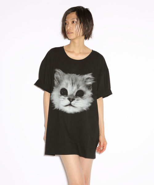 i（アイ）の「ハク顔PT/T（Tシャツ/カットソー・レディース・ホワイト/ブラック/グレー・ﾌﾘ-）」の2枚目の写真