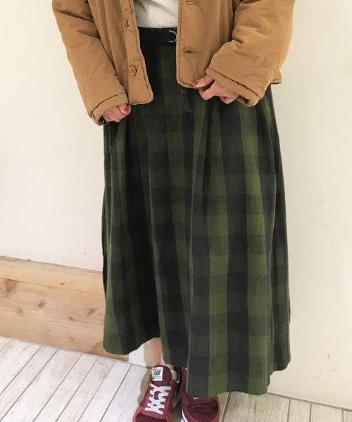 OLD BETTY'S（オールドベティーズ）の「Check Pattern Volume Skirt/チェック 柄 ボリューム ロング スカート（スカート・レディース・チャコールグレー/グリーン/ブラック・FREE）」の3枚目の写真