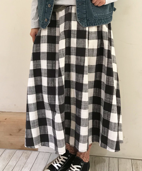 OLD BETTY'S（オールドベティーズ）の「Check Pattern Volume Skirt/チェック 柄 ボリューム ロング スカート（スカート・レディース・チャコールグレー/グリーン/ブラック・FREE）」の9枚目の写真