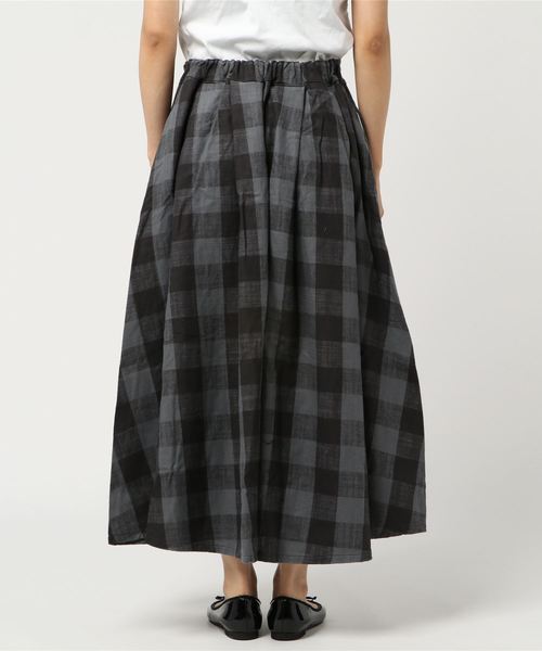 OLD BETTY'S（オールドベティーズ）の「Check Pattern Volume Skirt/チェック 柄 ボリューム ロング スカート（スカート・レディース・チャコールグレー/グリーン/ブラック・FREE）」の4枚目の写真