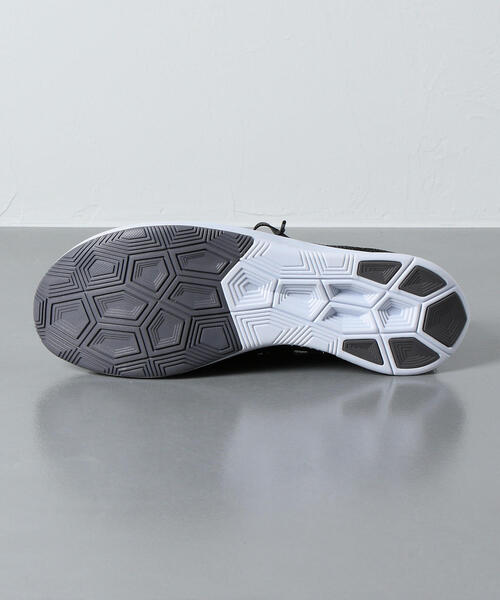 NIKE（ナイキ）の「＜NIKE（ナイキ）＞ ZOOM FRY KNIT（スニーカー・メンズ・ホワイト/ブラック・26.5cm/27cm/28cm/29cm/30cm/27.5cm/28.5cm）」の4枚目の写真