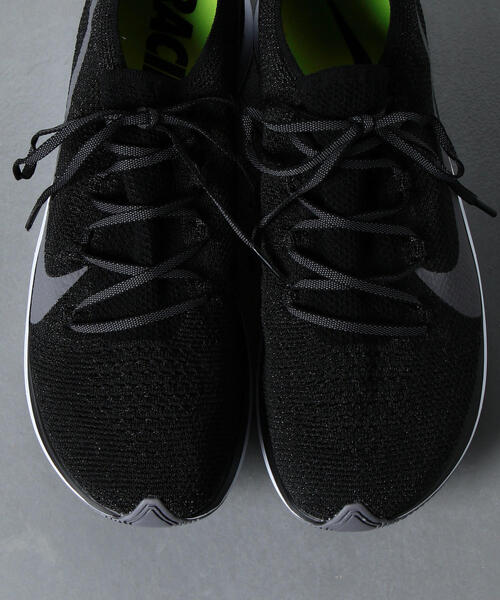 NIKE（ナイキ）の「＜NIKE（ナイキ）＞ ZOOM FRY KNIT（スニーカー・メンズ・ホワイト/ブラック・26.5cm/27cm/28cm/29cm/30cm/27.5cm/28.5cm）」の7枚目の写真