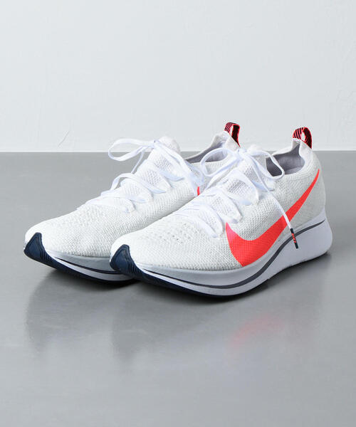 NIKE（ナイキ）の「＜NIKE（ナイキ）＞ ZOOM FRY KNIT（スニーカー・メンズ・ホワイト/ブラック・26.5cm/27cm/28cm/29cm/30cm/27.5cm/28.5cm）」の9枚目の写真