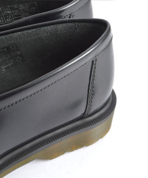 Dr. Martens（ドクターマーチン）の「Dr.Martens/ドクターマーチン ADRIAN POLISHED SMOOTH タッセルローファー（ローファー・メンズ・ブラック/チェリーレッド/ブラック×イエロー・UK7/UK8/UK9/UK6/UK3/UK5/UK10/UK4）」の6枚目の写真