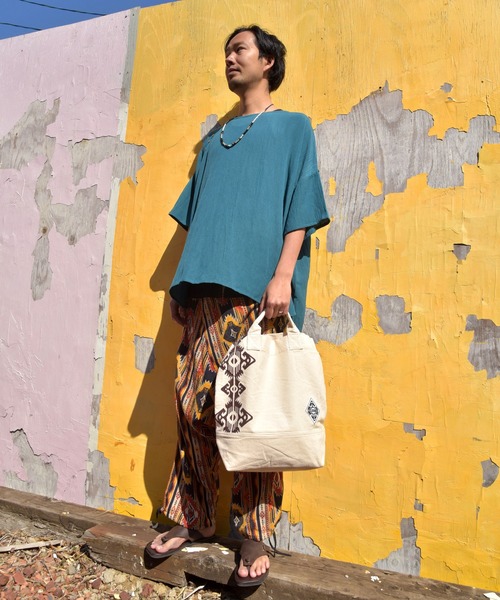 チャイハネ(チャイハネ)の「【チャイハネ】ゴッドトート&ショルダーバッグ 2WAY(トートバッグ・メンズ・ホワイト/ブラック/ネイビー/レッド/グリーン/ブラウン・FREE)」の12枚目の写真