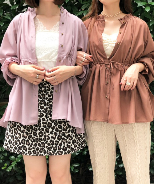 PairPair(ペアペア)の「ウエストギャザーブラウス(シャツ/ブラウス・レディース・ライトグレー/アイボリー/モカ/ラベンダー・FREE)」の2枚目の写真