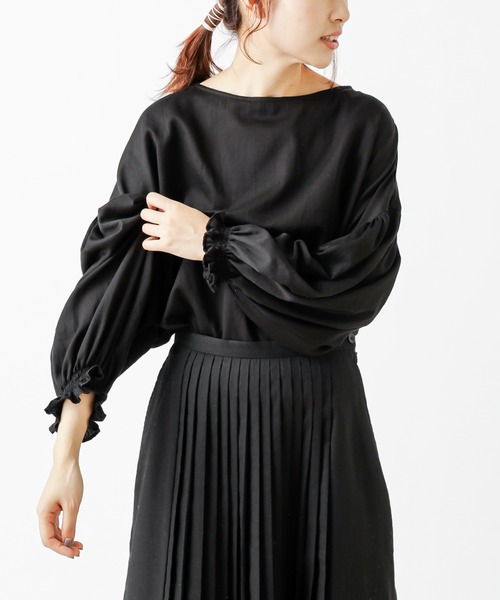 PUAL CE CIN（ピュアルセシン）の「【Kanocoさん着用】ボリューム袖プルオーバーブラウス（シャツ/ブラウス・レディース・ブラック/オフホワイト・FREE）」の2枚目の写真