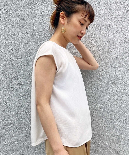 PICCIN(ピッチン)の「フレンチスリーブブラウス(シャツ/ブラウス・レディース・グリーン/グレイッシュベージュ/オフホワイト・M)」の22枚目の写真