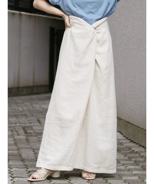 Ungrid(アングリッド)の「シルクネップウエストデザインスカート(スカート・レディース・ブラック/アイボリー・FREE)」の2枚目の写真