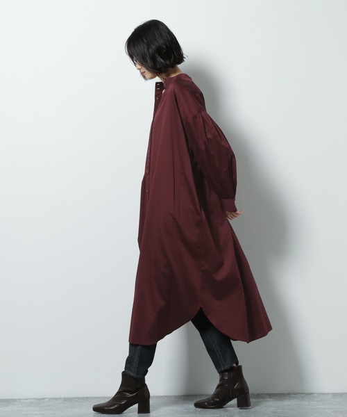 LAKOLE(ラコレ)の「2WAYソフトサテンギャザーワンピース / LAKOLE(シャツワンピース・レディース・ネイビー/カーキ/ボルドー/アイボリー・SMALL/MEDIUM)」の4枚目の写真