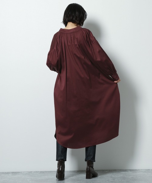 LAKOLE(ラコレ)の「2WAYソフトサテンギャザーワンピース / LAKOLE(シャツワンピース・レディース・ネイビー/カーキ/ボルドー/アイボリー・SMALL/MEDIUM)」の16枚目の写真