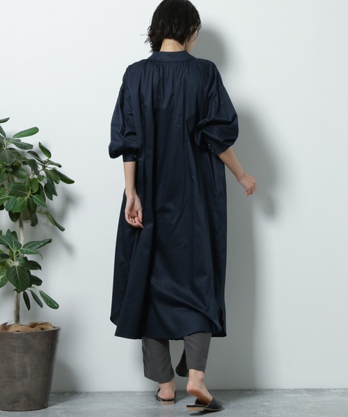 LAKOLE(ラコレ)の「2WAYソフトサテンギャザーワンピース / LAKOLE(シャツワンピース・レディース・ネイビー/カーキ/ボルドー/アイボリー・SMALL/MEDIUM)」の21枚目の写真