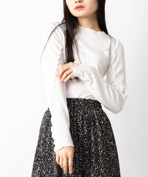 Mysa&Liina（ミーサリーナ）の「変形メローとろみトップス（Tシャツ/カットソー・レディース・ブラック/アイボリー/オレンジ・M）」の2枚目の写真