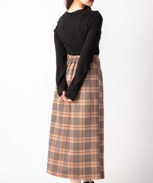 Mysa&Liina（ミーサリーナ）の「変形メローとろみトップス（Tシャツ/カットソー・レディース・ブラック/アイボリー/オレンジ・M）」の11枚目の写真