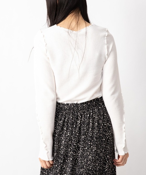 Mysa&Liina（ミーサリーナ）の「変形メローとろみトップス（Tシャツ/カットソー・レディース・ブラック/アイボリー/オレンジ・M）」の7枚目の写真