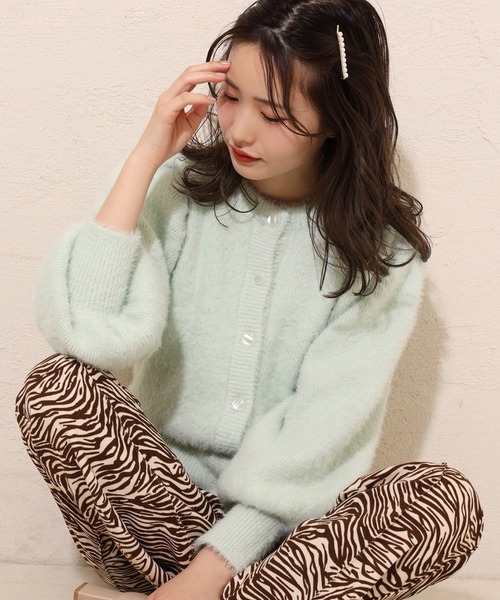 one after another NICE CLAUP（ワンアフターアナザーナイスクラップ）の「カラ―フェザーカーディガン（ニット/セーター・レディース・アイボリー/ブラック/ブルーグレー/ブラウン/グリーン/ピンク/オレンジ/ラベンダー・FREE）」の5枚目の写真