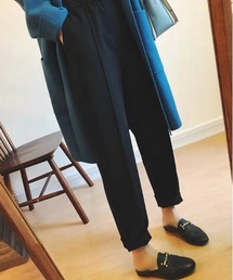 【WEB限定】センタープレスウールライクテーパードパンツ