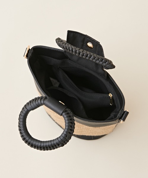 natural couture(ナチュラルクチュール)の「かがりハンドルバケツバッグ(ハンドバッグ・レディース・ブラック/ブラウン・FREE)」の9枚目の写真