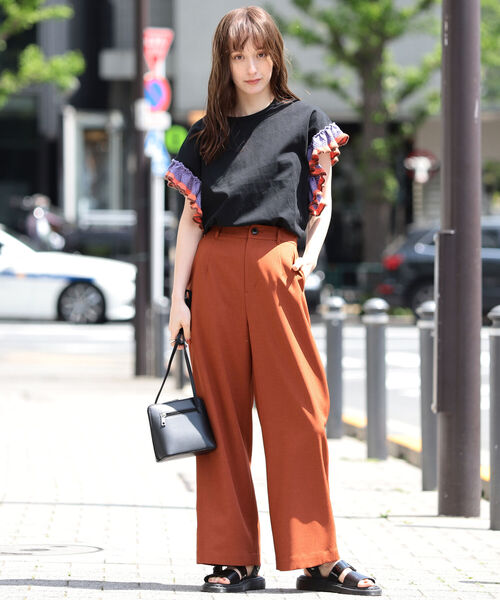 Ray BEAMS(レイビームス)の「Ray BEAMS / ワイド ストレート パンツ(スラックス・レディース・ベージュ/ブラウン系その他5・1/0)」の13枚目の写真