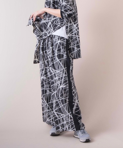 La SRIC（ラスリック）の「La SRIC / スラッシュ柄イージーパンツ 【セットアップ可】（その他パンツ・レディース・ブラック/オフホワイト・38）」の2枚目の写真