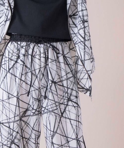 La SRIC（ラスリック）の「La SRIC / スラッシュ柄イージーパンツ 【セットアップ可】（その他パンツ・レディース・ブラック/オフホワイト・38）」の8枚目の写真