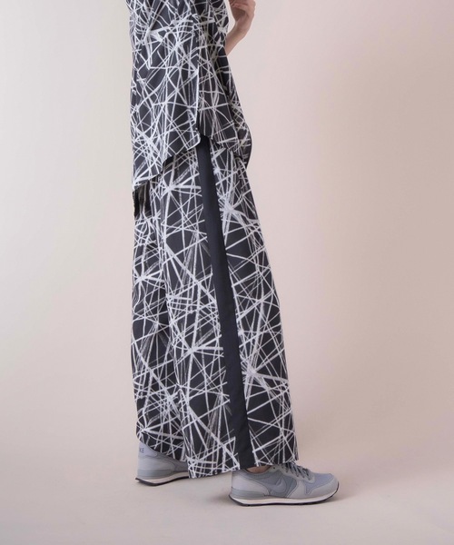 La SRIC（ラスリック）の「La SRIC / スラッシュ柄イージーパンツ 【セットアップ可】（その他パンツ・レディース・ブラック/オフホワイト・38）」の4枚目の写真