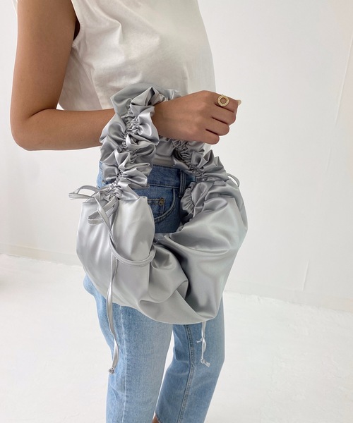 StyleSea（スタイルシー）の「シャーリングショルダーバッグ（ショルダーバッグ・レディース・ブラック/アイボリー/シルバー/ラベンダー・FREE）」の16枚目の写真