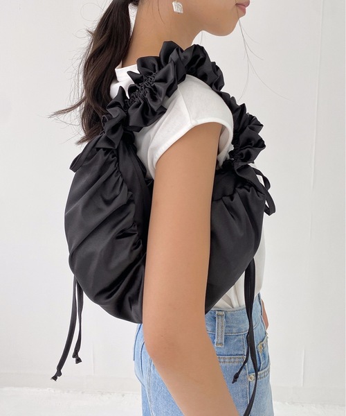 StyleSea（スタイルシー）の「シャーリングショルダーバッグ（ショルダーバッグ・レディース・ブラック/アイボリー/シルバー/ラベンダー・FREE）」の9枚目の写真